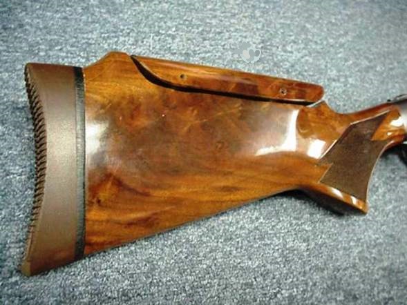 Remington 90-T closeup butt stock with adjustable comb