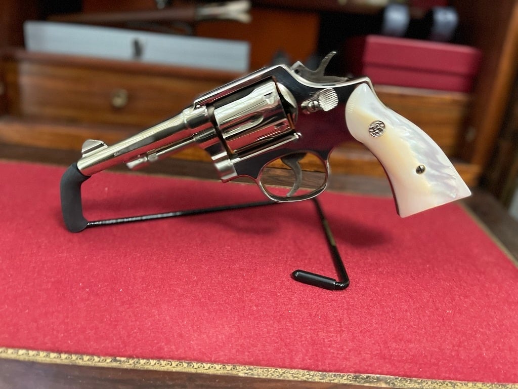 Smith & Wesson Model 10 - Wikipedia