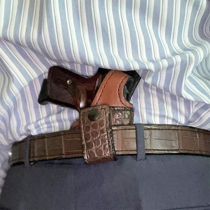 Carrying the PPK-S in IWB Holster